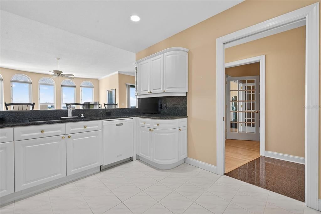 For Sale: $1,487,000 (3 beds, 2 baths, 2600 Square Feet)