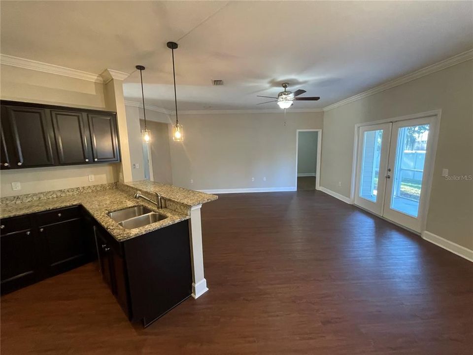 For Rent: $2,375 (3 beds, 2 baths, 1532 Square Feet)