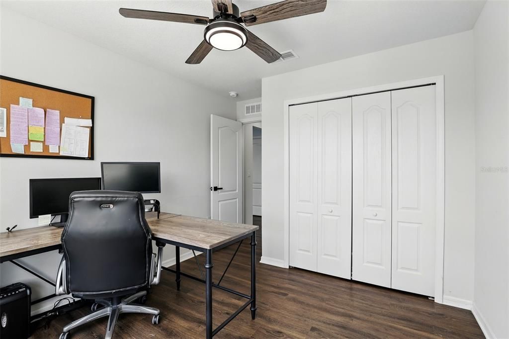 For Sale: $365,000 (3 beds, 2 baths, 1934 Square Feet)