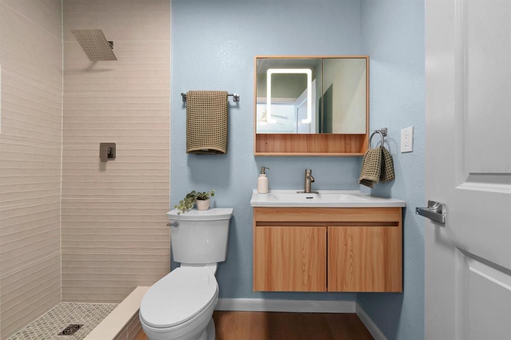 For Sale: $400,000 (3 beds, 2 baths, 1200 Square Feet)