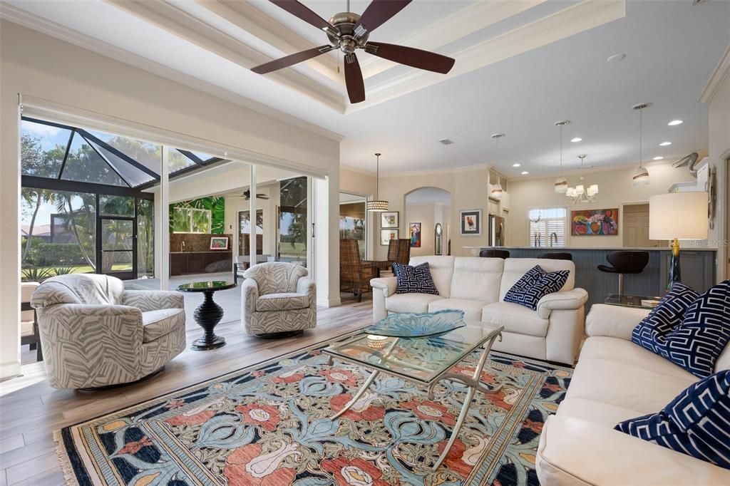 For Sale: $900,000 (3 beds, 3 baths, 2760 Square Feet)