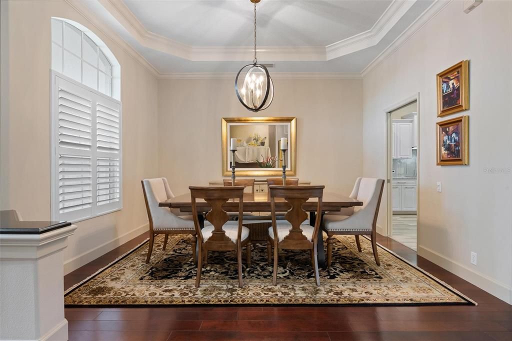 For Sale: $900,000 (3 beds, 3 baths, 2760 Square Feet)