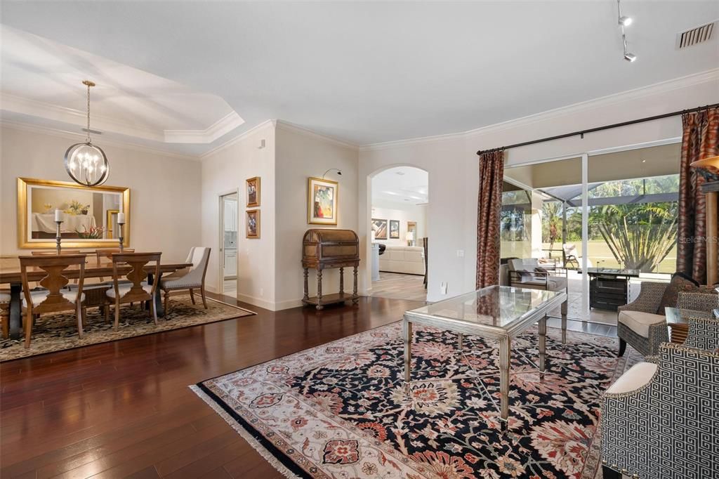 For Sale: $900,000 (3 beds, 3 baths, 2760 Square Feet)