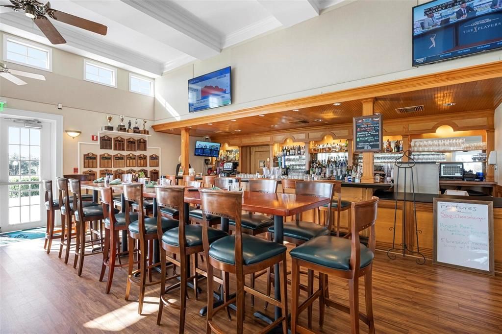 For Sale: $900,000 (3 beds, 3 baths, 2760 Square Feet)