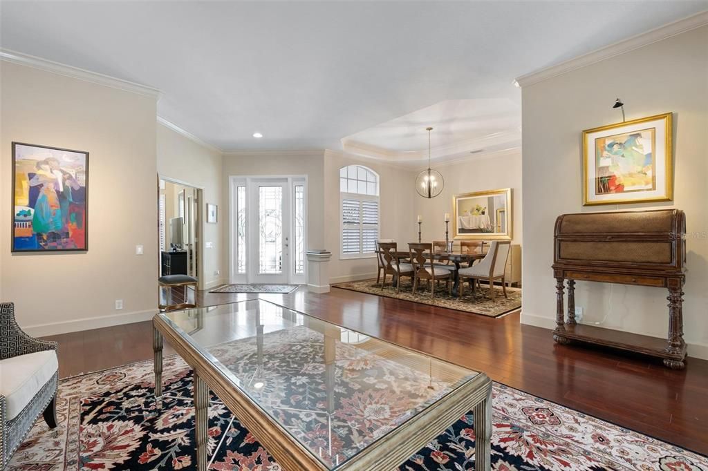 For Sale: $900,000 (3 beds, 3 baths, 2760 Square Feet)