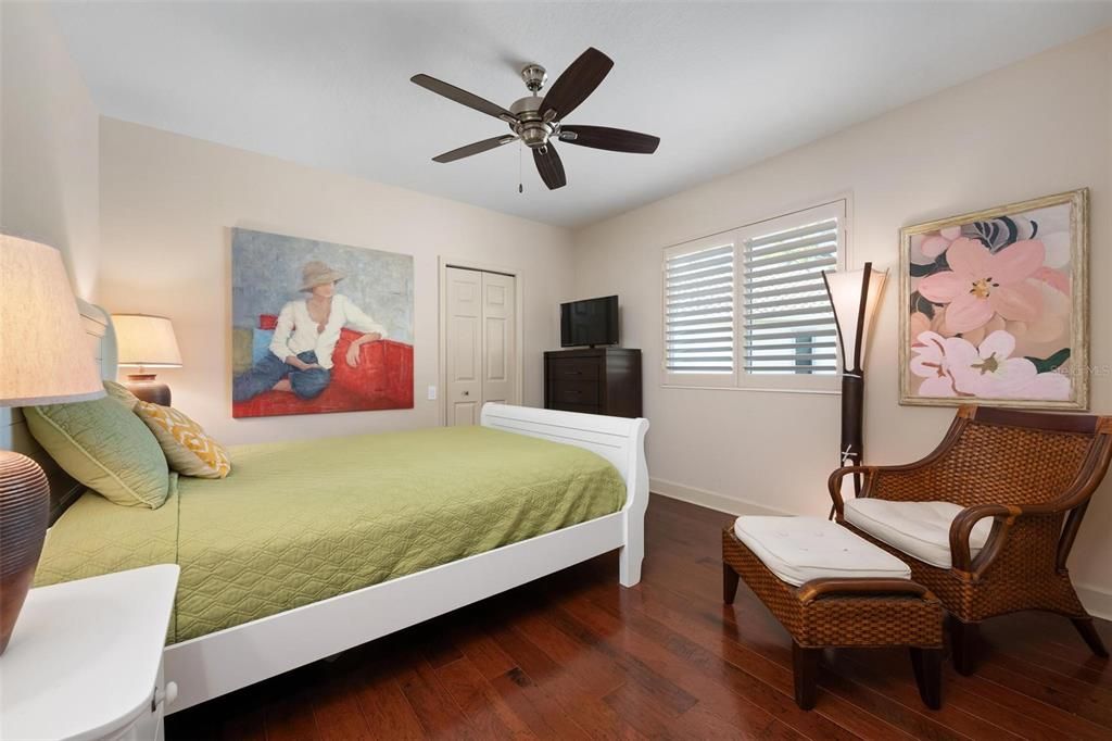 For Sale: $900,000 (3 beds, 3 baths, 2760 Square Feet)