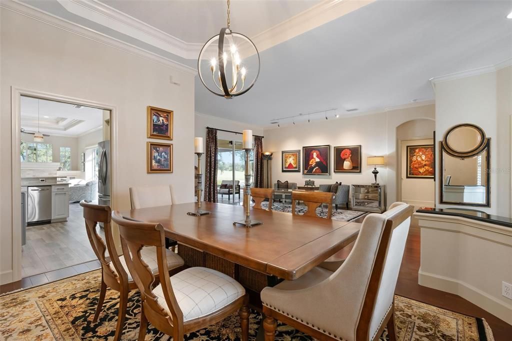 For Sale: $900,000 (3 beds, 3 baths, 2760 Square Feet)