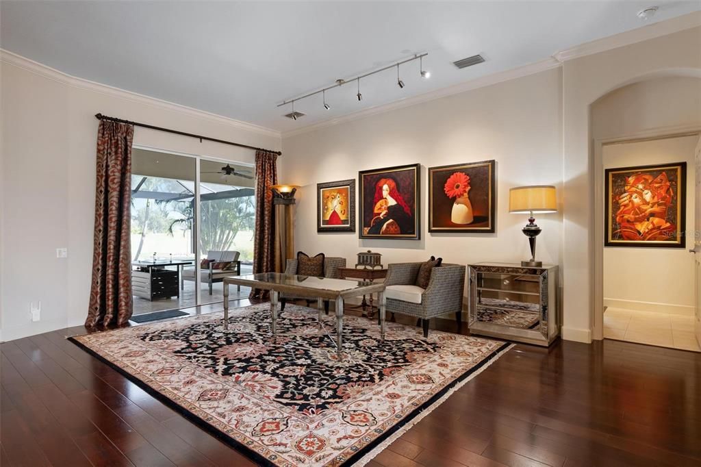 For Sale: $900,000 (3 beds, 3 baths, 2760 Square Feet)