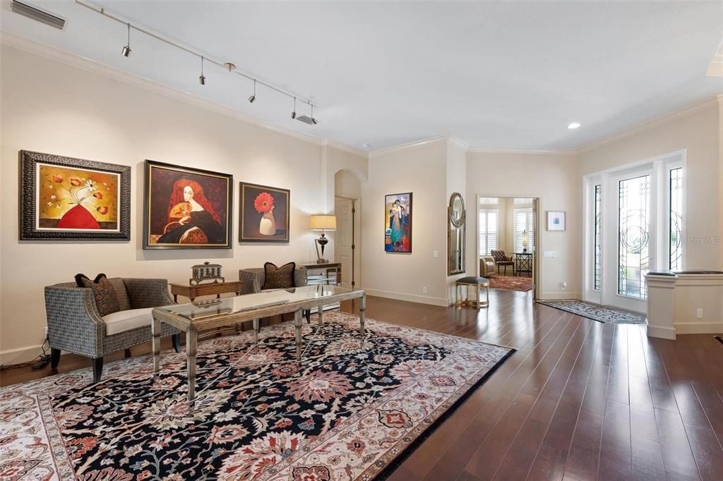 For Sale: $900,000 (3 beds, 3 baths, 2760 Square Feet)