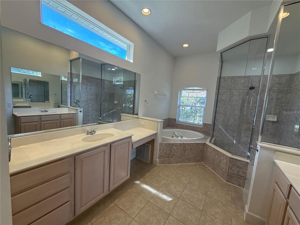 For Sale: $529,900 (4 beds, 3 baths, 2531 Square Feet)