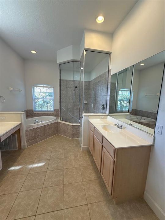 For Sale: $529,900 (4 beds, 3 baths, 2531 Square Feet)