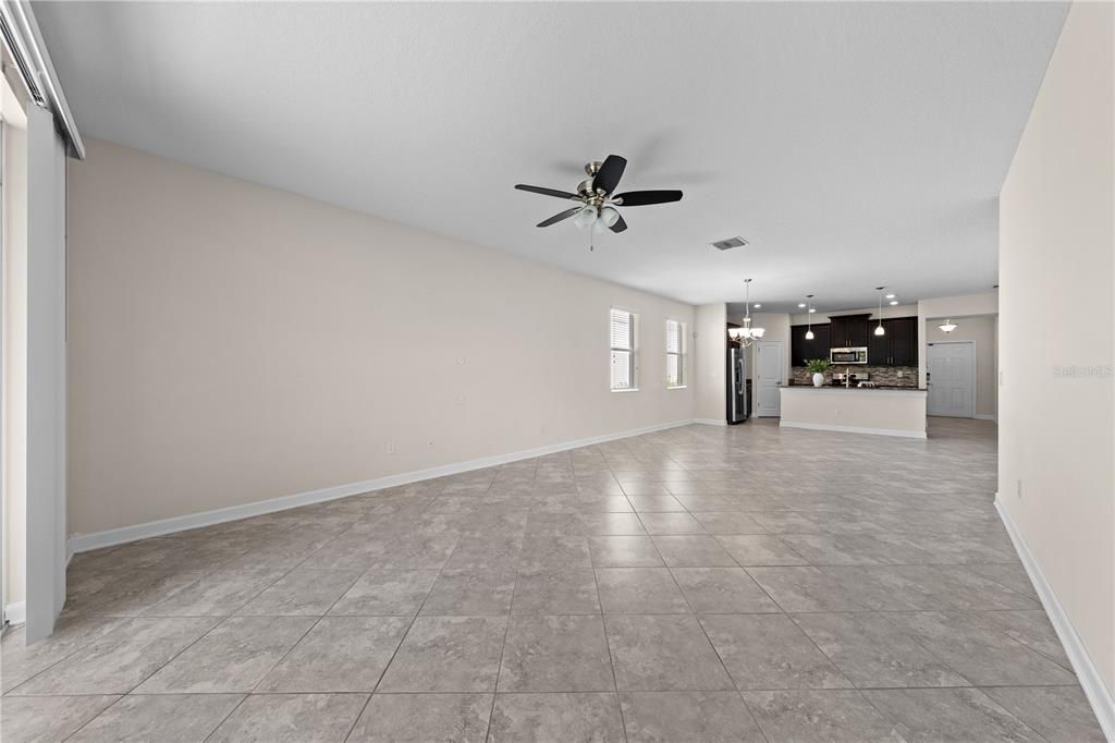 For Sale: $399,900 (3 beds, 2 baths, 1957 Square Feet)