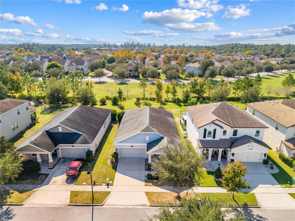 For Sale: $399,900 (3 beds, 2 baths, 1957 Square Feet)