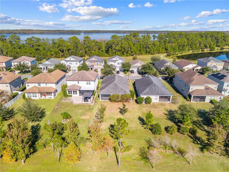 For Sale: $399,900 (3 beds, 2 baths, 1957 Square Feet)