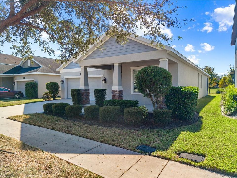 For Sale: $399,900 (3 beds, 2 baths, 1957 Square Feet)