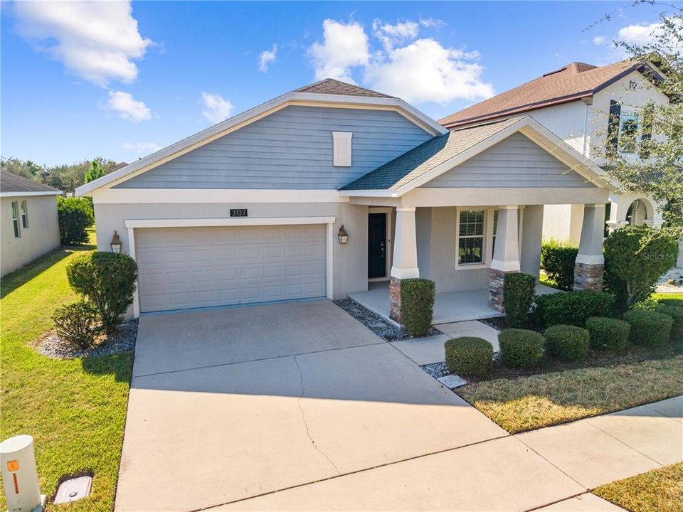 For Sale: $399,900 (3 beds, 2 baths, 1957 Square Feet)