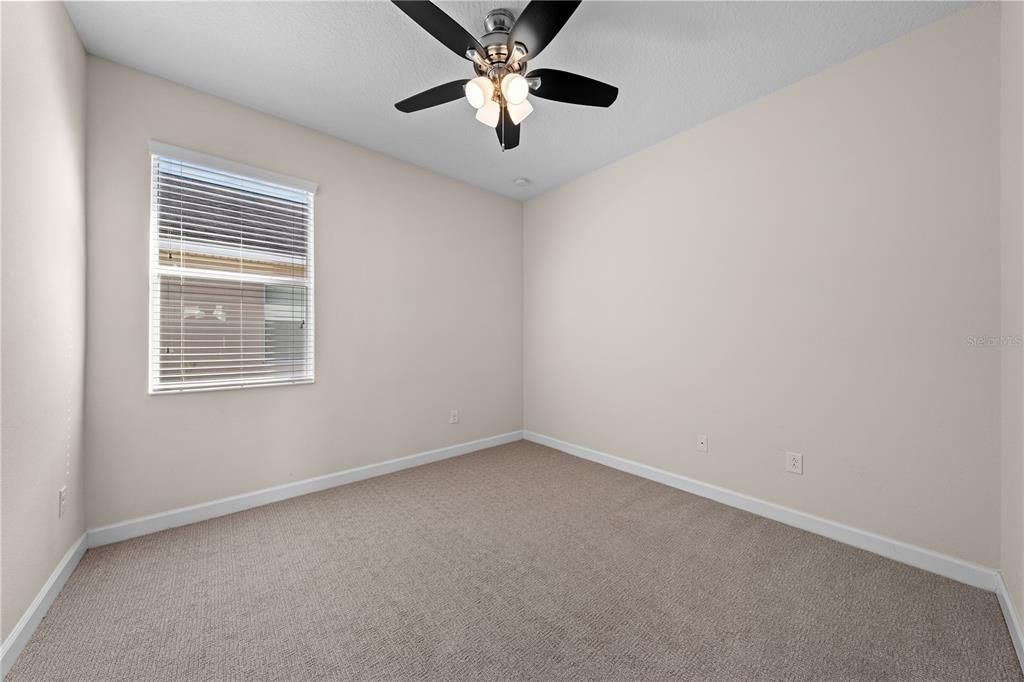 For Sale: $399,900 (3 beds, 2 baths, 1957 Square Feet)