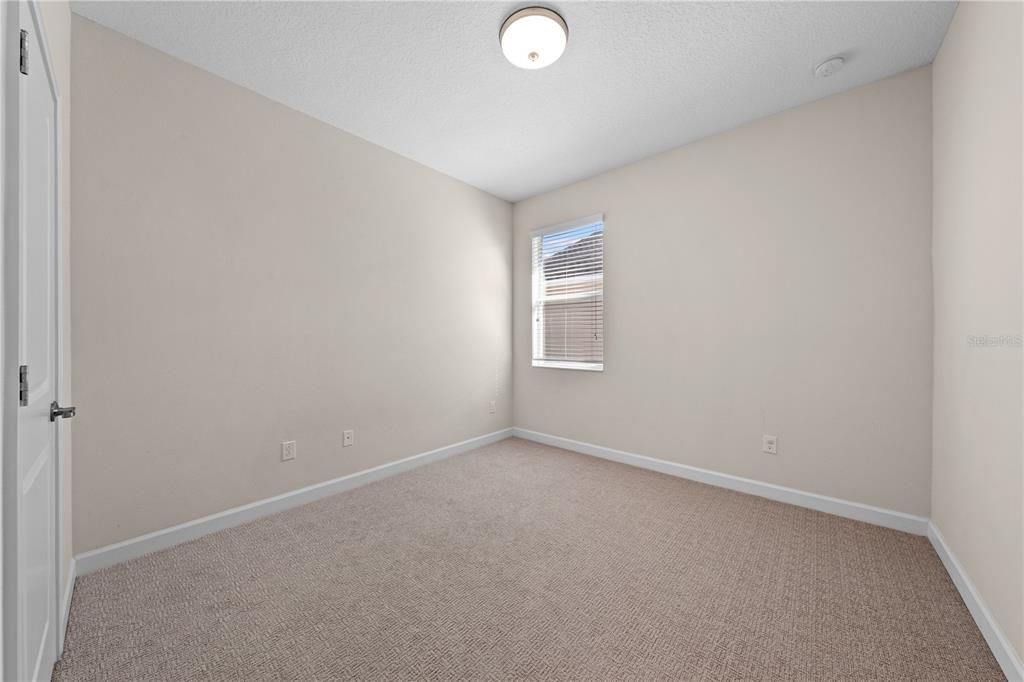 For Sale: $399,900 (3 beds, 2 baths, 1957 Square Feet)