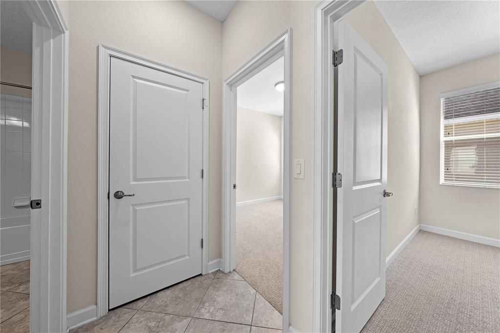 For Sale: $399,900 (3 beds, 2 baths, 1957 Square Feet)