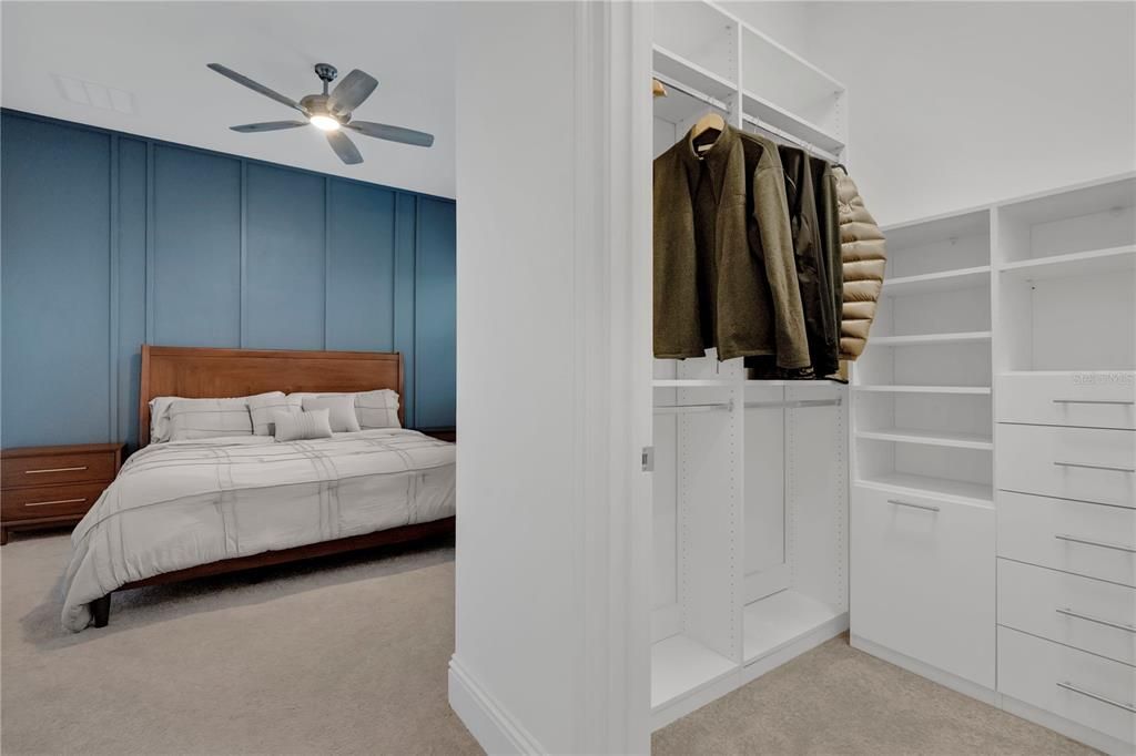 For Sale: $2,200,000 (5 beds, 5 baths, 4934 Square Feet)