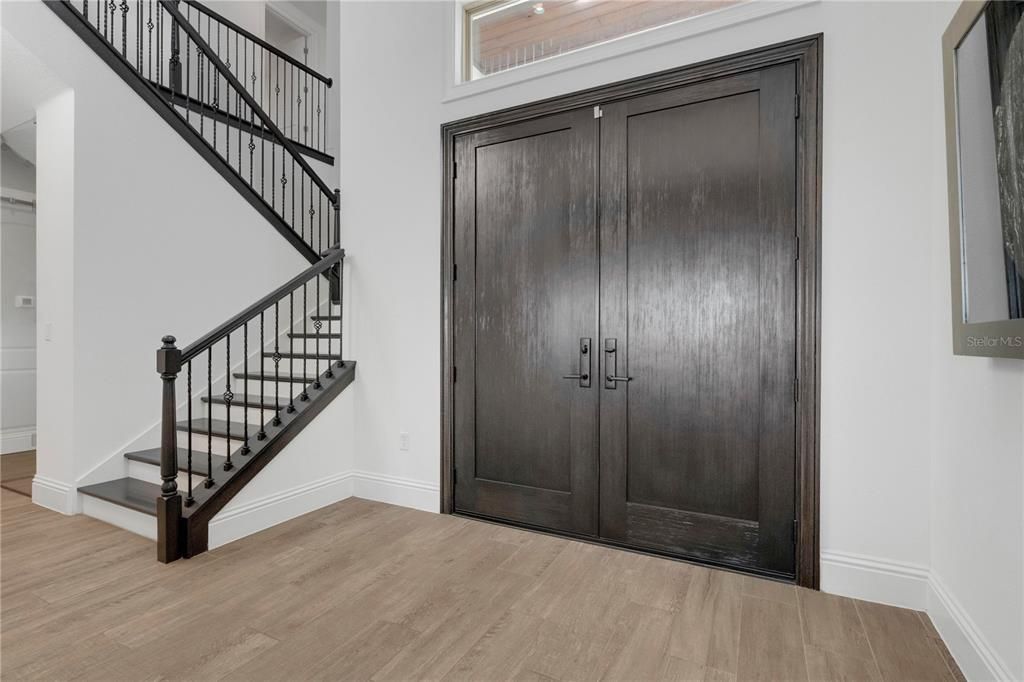 For Sale: $2,200,000 (5 beds, 5 baths, 4934 Square Feet)