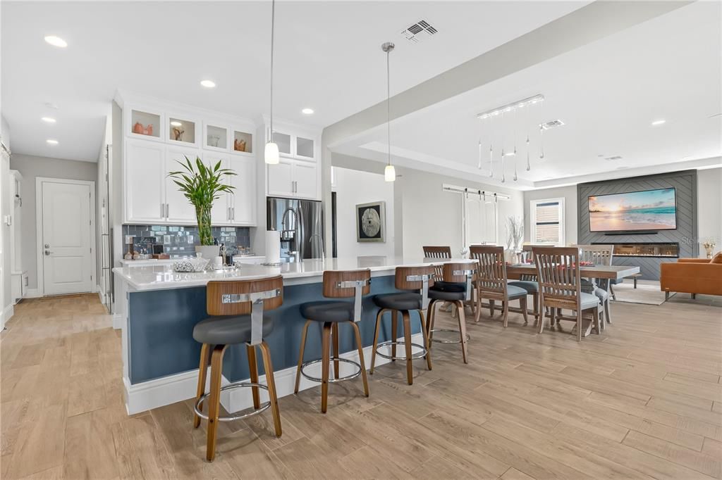 For Sale: $2,200,000 (5 beds, 5 baths, 4934 Square Feet)