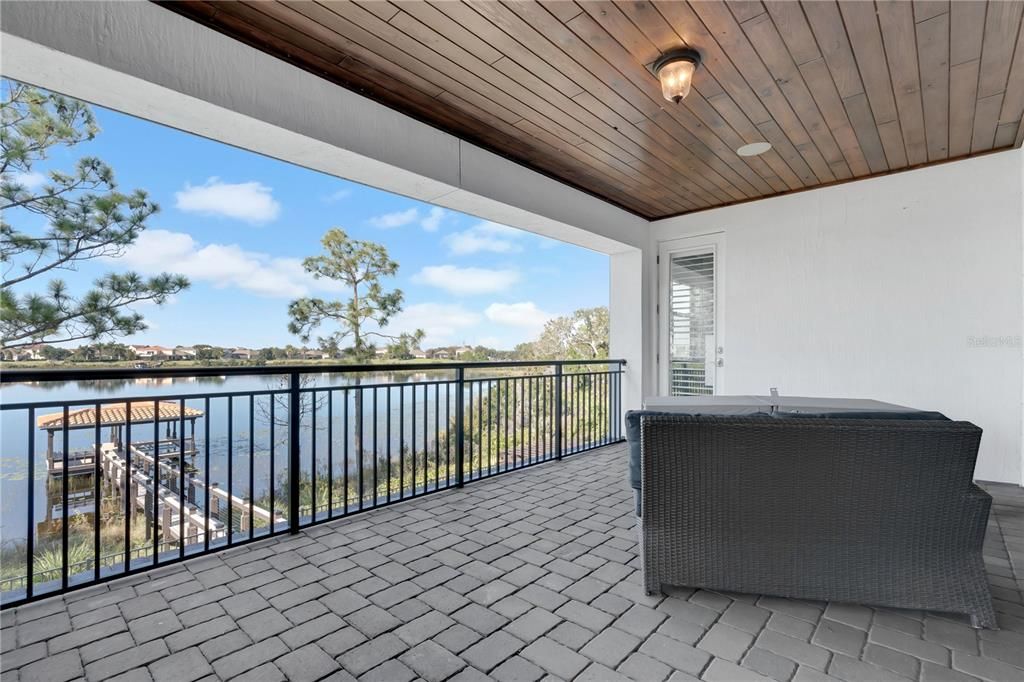 For Sale: $2,200,000 (5 beds, 5 baths, 4934 Square Feet)