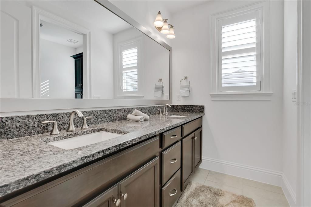 For Sale: $2,200,000 (5 beds, 5 baths, 4934 Square Feet)