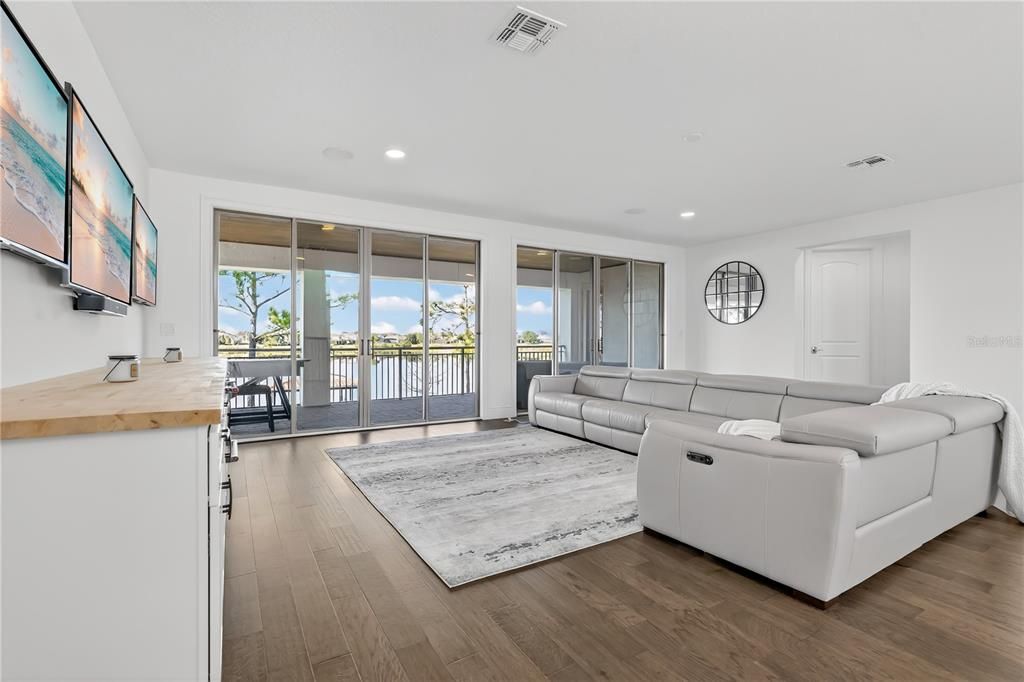 For Sale: $2,200,000 (5 beds, 5 baths, 4934 Square Feet)