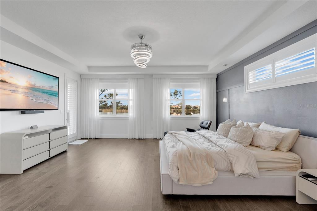 For Sale: $2,200,000 (5 beds, 5 baths, 4934 Square Feet)