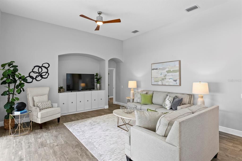 待售: $899,000 (5 贝兹, 4 浴室, 3225 平方英尺)