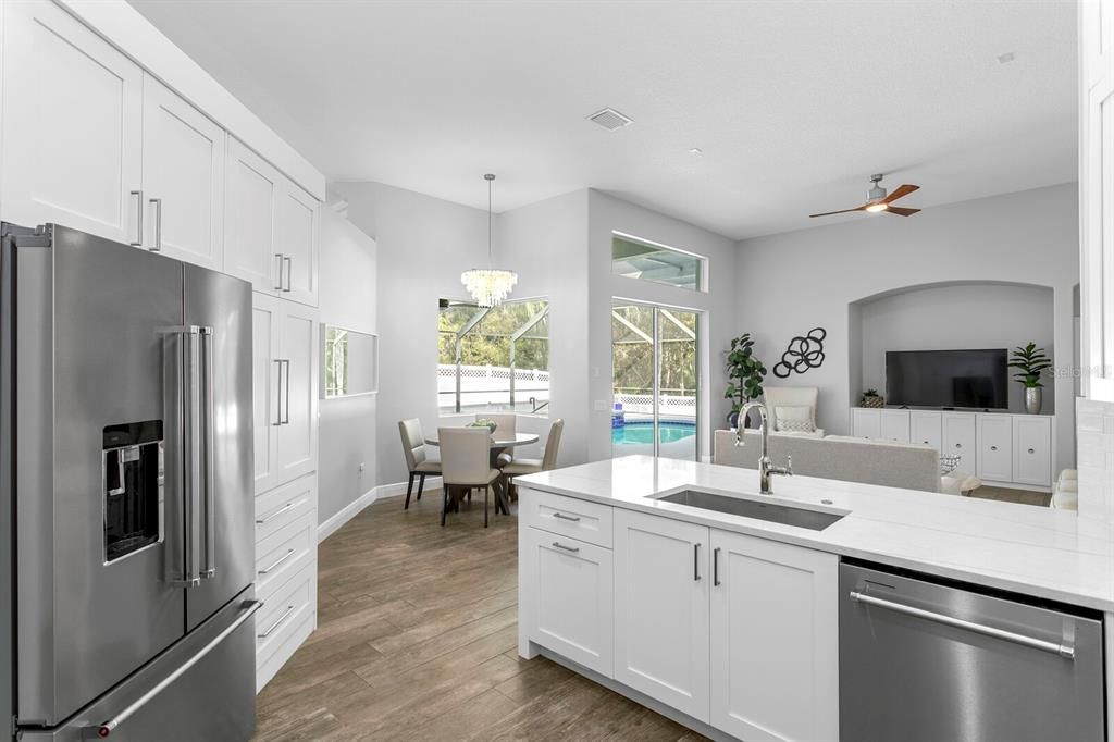 待售: $899,000 (5 贝兹, 4 浴室, 3225 平方英尺)