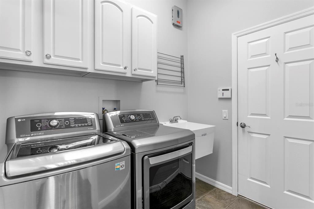 待售: $899,000 (5 贝兹, 4 浴室, 3225 平方英尺)