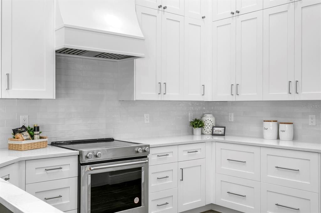 待售: $899,000 (5 贝兹, 4 浴室, 3225 平方英尺)