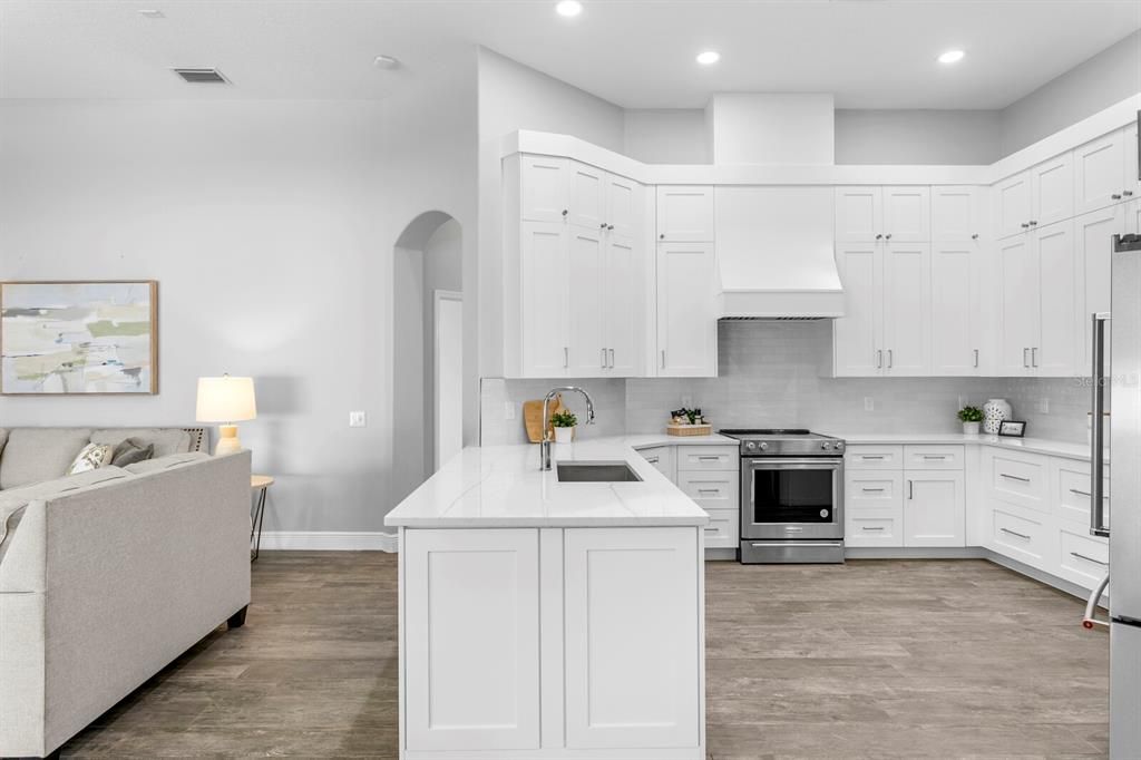 待售: $899,000 (5 贝兹, 4 浴室, 3225 平方英尺)