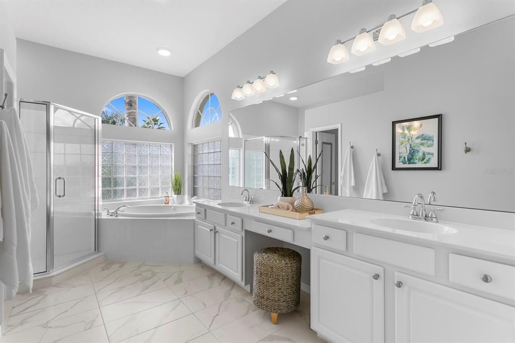 待售: $899,000 (5 贝兹, 4 浴室, 3225 平方英尺)