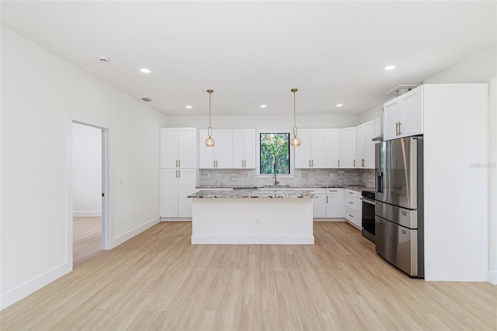 待售: $550,000 (3 贝兹, 2 浴室, 1790 平方英尺)