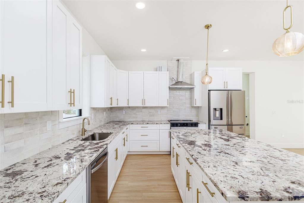 待售: $550,000 (3 贝兹, 2 浴室, 1790 平方英尺)