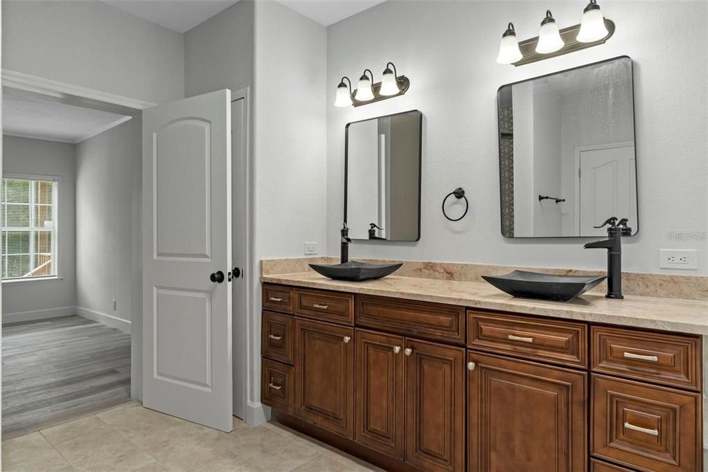 For Rent: $2,395 (4 beds, 3 baths, 2280 Square Feet)