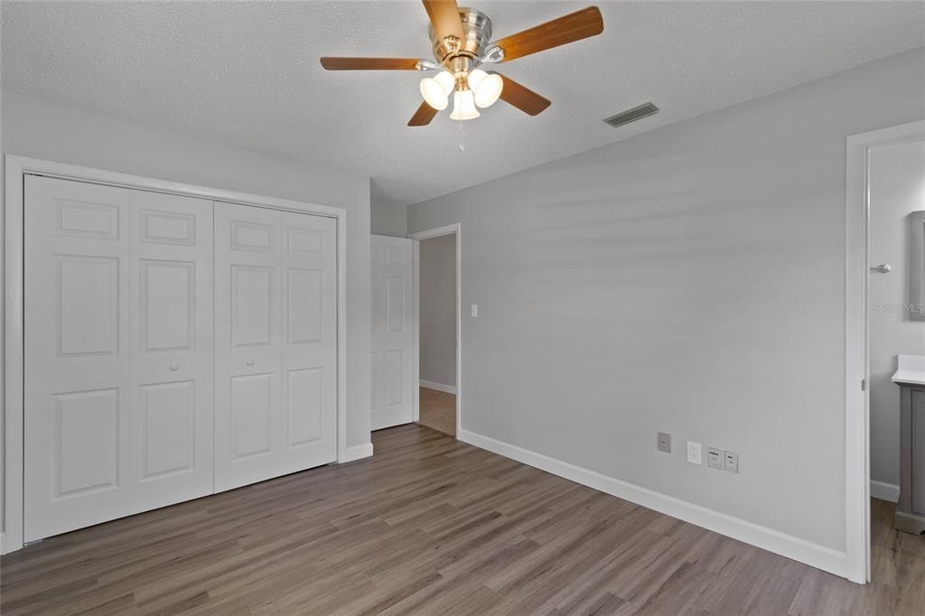 出租: $1,900 (3 贝兹, 2 浴室, 1176 平方英尺)