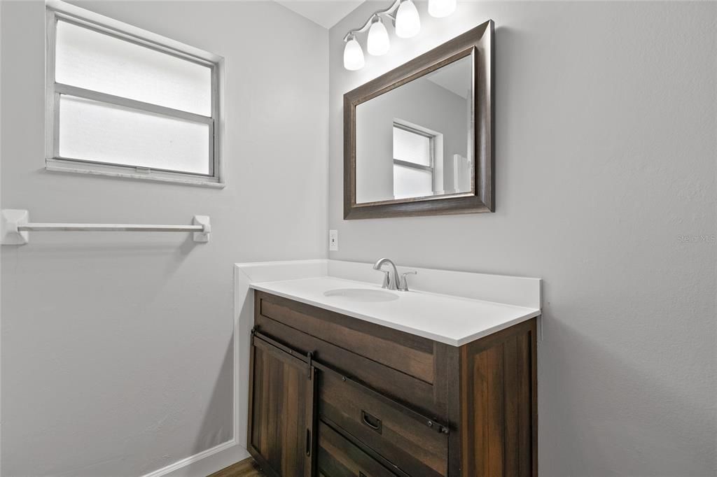 出租: $1,900 (3 贝兹, 2 浴室, 1176 平方英尺)