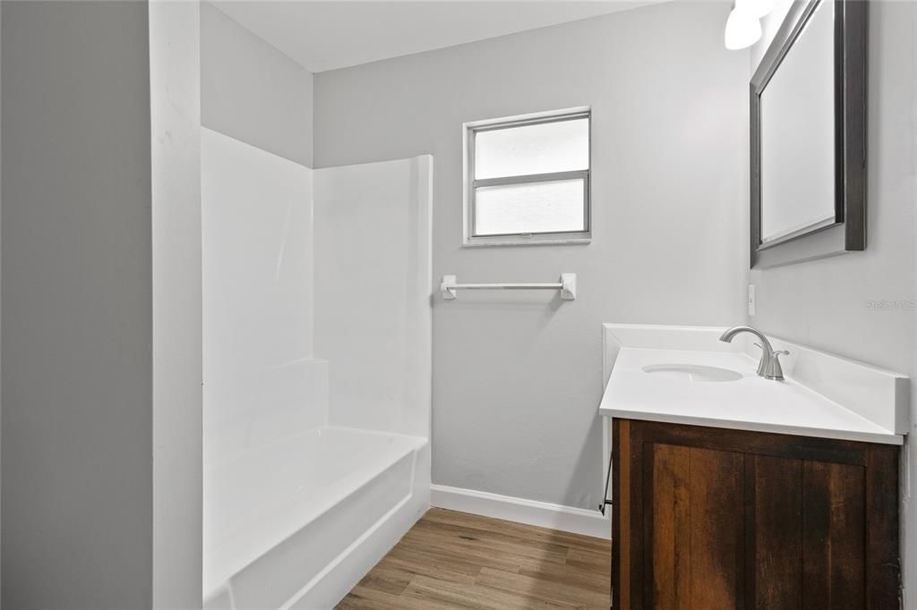 出租: $1,900 (3 贝兹, 2 浴室, 1176 平方英尺)