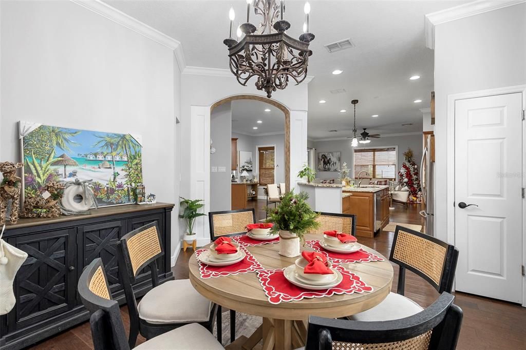 En Venta: $650,000 (5 camas, 3 baños, 3503 Pies cuadrados)