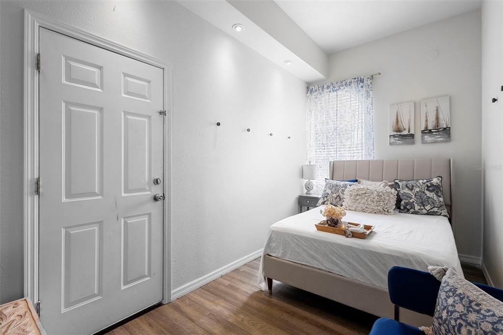 En Venta: $650,000 (5 camas, 3 baños, 3503 Pies cuadrados)