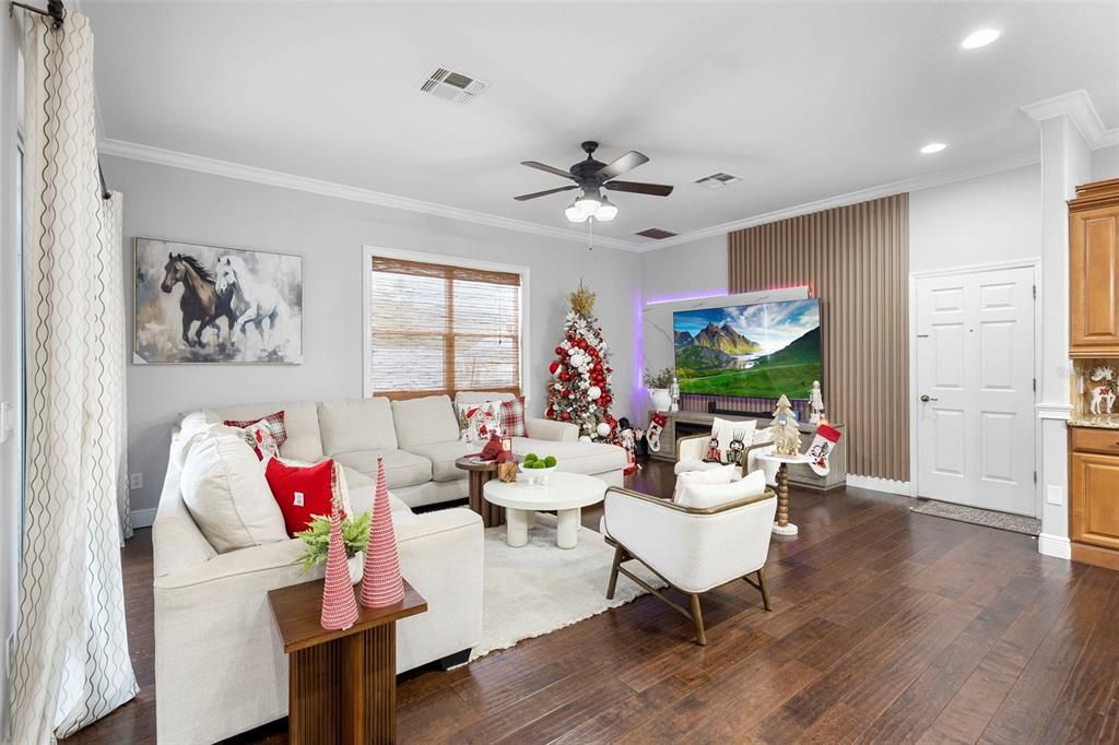 En Venta: $650,000 (5 camas, 3 baños, 3503 Pies cuadrados)