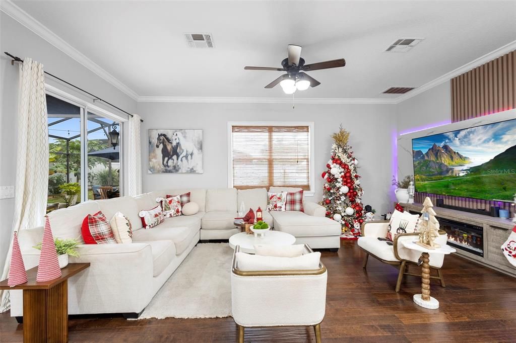 En Venta: $650,000 (5 camas, 3 baños, 3503 Pies cuadrados)