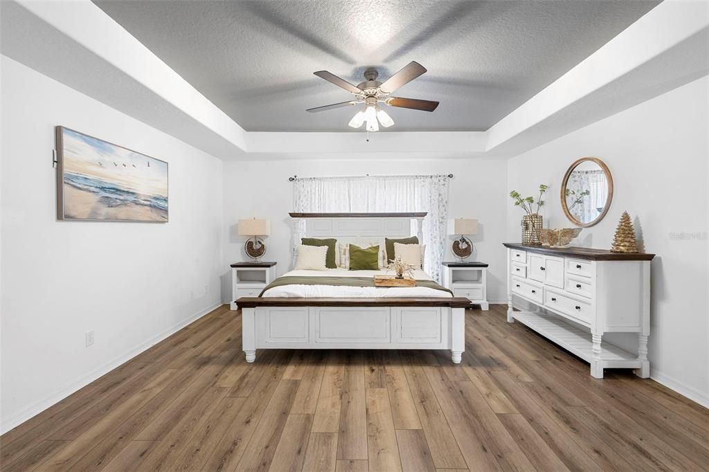 En Venta: $650,000 (5 camas, 3 baños, 3503 Pies cuadrados)