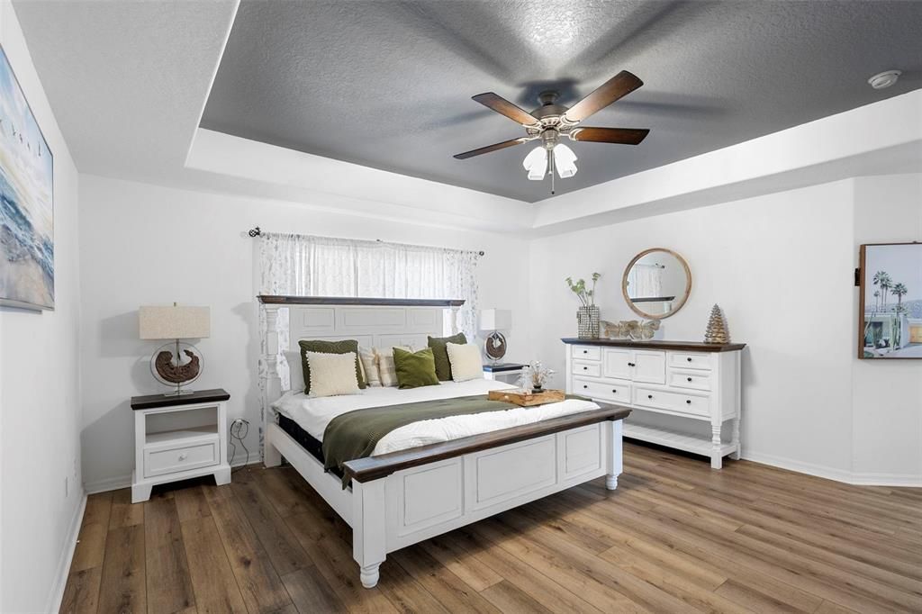 En Venta: $650,000 (5 camas, 3 baños, 3503 Pies cuadrados)