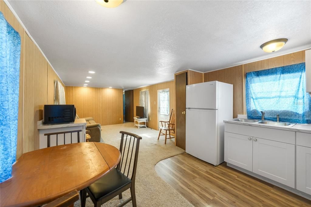 For Sale: $82,500 (2 beds, 1 baths, 672 Square Feet)