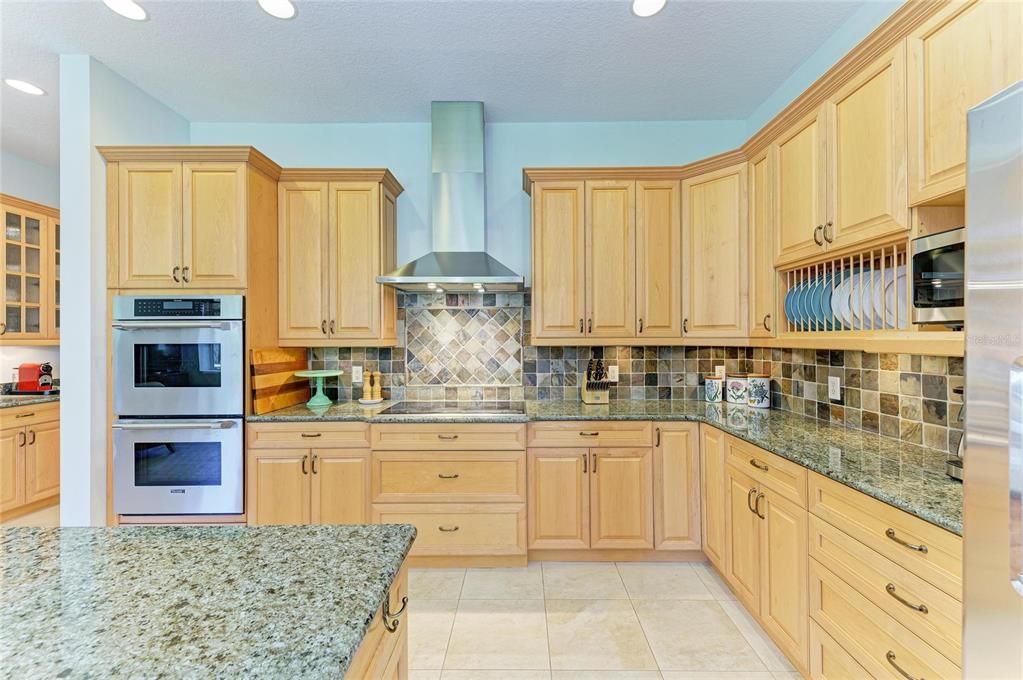 На продажу: $750,000 (3 спален, 2 ванн, 2996 Квадратных фут)